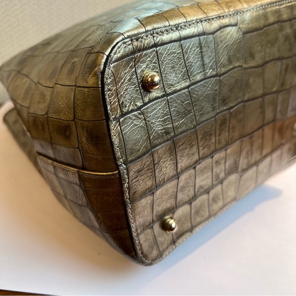 NWOT Brahmin Amelia and Debra Wallet (EUC) in Bronze Templo HTF and Retired - Picture 5 of 17